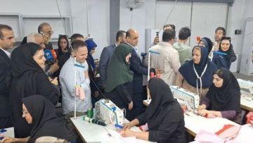 سخنگوی دولت از یک کارگاه تولیدی پوشاک در انزلی بازدید کرد