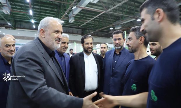 بازدید وزیر صمت و استاندار گیلان از کارخانه صنایع پوشش رشت