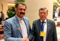 شاعر ایرانی با نشان ۵۶۰ سالگی خان‌نشین قزاق تجلیل شد