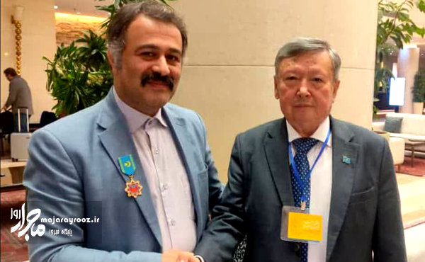 شاعر ایرانی با نشان ۵۶۰ سالگی خان‌نشین قزاق تجلیل شد