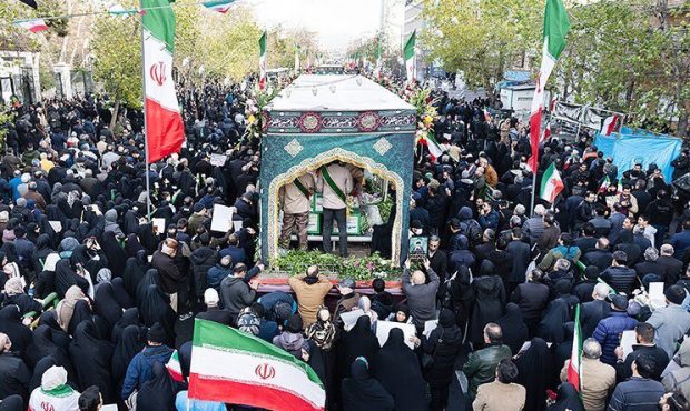 تشییع پیکر ۱۰۰ شهید مردمی و مدافع امنیت در تهران