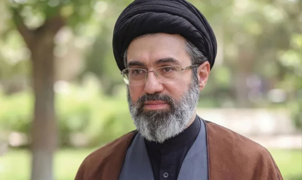پیام قدردانی رهبر انقلاب از مرجعیت نجف و مردم عراق برای حمایت از ایران