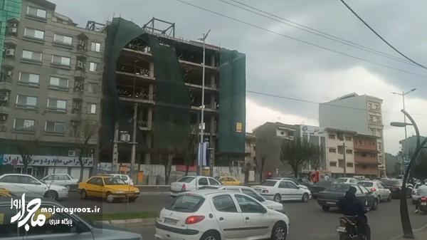 سقوط داربست یک ساختمان در گلباغ نماز رشت+ فیلم سقوط داربست یک ساختمان در گلباغ نماز رشت+ فیلم