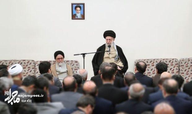 تنها راه‌حل مشکلات، پایبندی به مبانی انقلاب است
