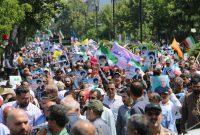 حضور پرشور مردم رشت در راهپیمایی همدلی و ایستادگی