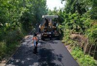 روکش آسفالت و بهسازی جاده تالش – آق‌اولر اجرا شد