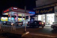 ازدحام در جایگاههای سوخت گیلان همزمان با اجرای مصوبه جدید قیمت بنزین؛ جایگاهها هماکنون فعال هستند ازدحام در جایگاههای سوخت گیلان همزمان با اجرای مصوبه جدید قیمت بنزین؛ جایگاهها هماکنون فعال هستند