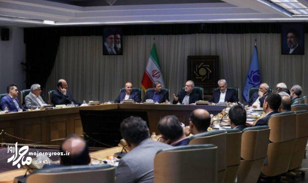 پزشکیان در بانک مرکزی آخرین وضعیت شاخص‌های پولی، ارزی و مالی کشور را بررسی کرد